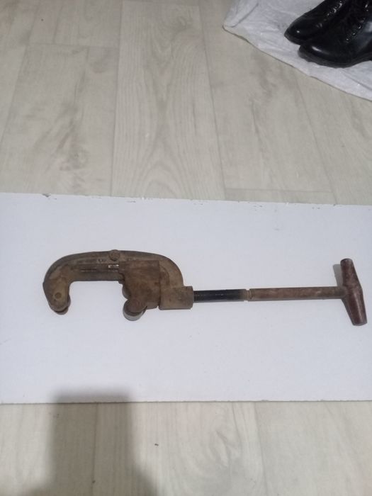 Продам Труборез Советский