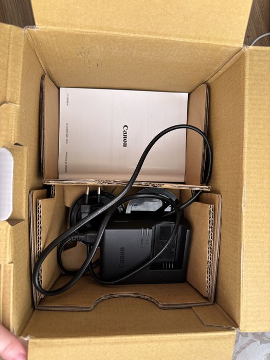 Камера Canon eos 250d