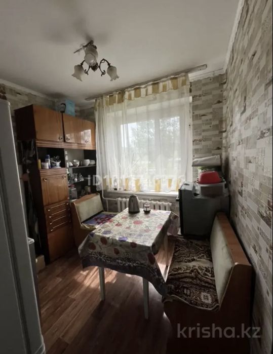 Срочно,продам квартиру в Аксу.