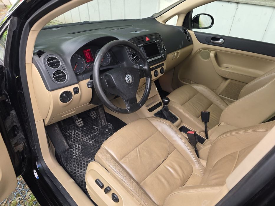 VW Golf Plus 2.0TDI

2.0TDI