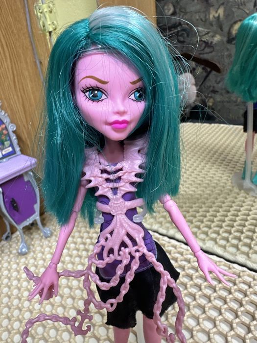 Продам куклу  монстр хай!