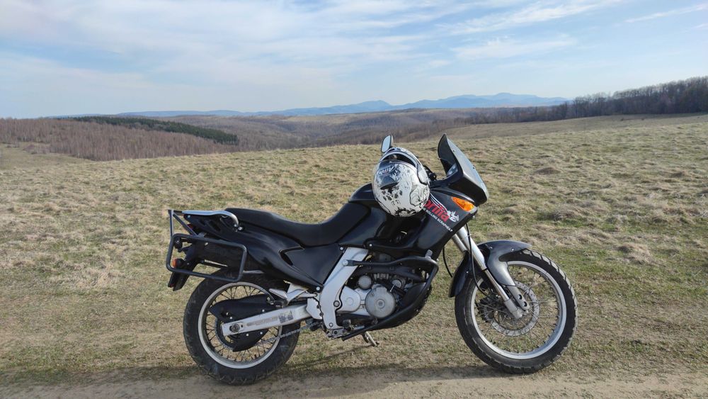 Suzuki Vstrom Dl1000/ Aprilia Pegaso 650 /  Kawasaki ZZR1100