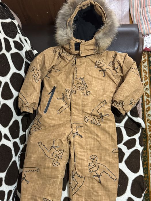 Продам комбинезоны зимние