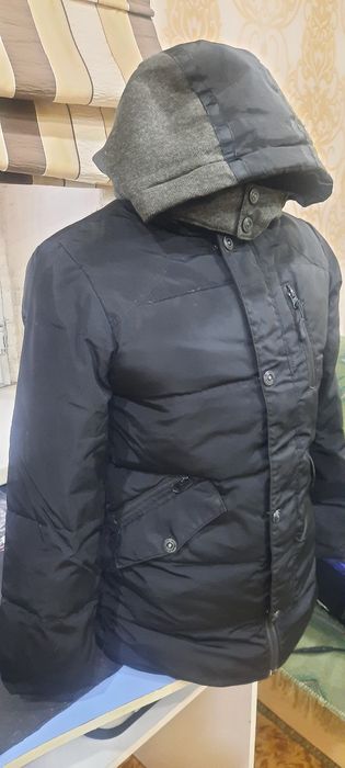 Продаю куртки на подростка