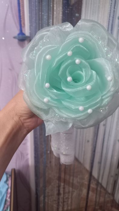 Продам две новые резиночки розочки