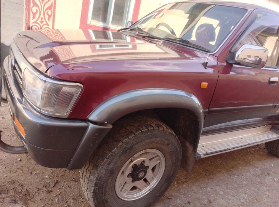Toyota Hilux surf