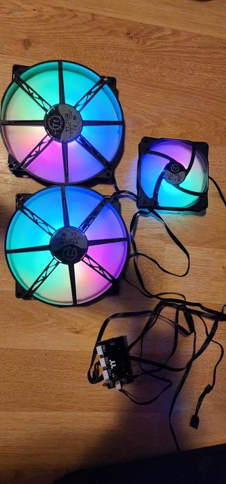 Kit coolerere RGB Thermaltake  2x TT-2030 + 1x TT-1225 + controller TT