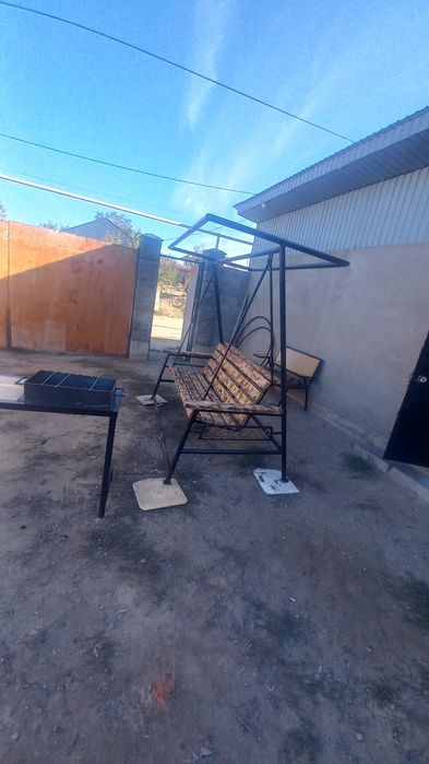 Продам качеля с навесом