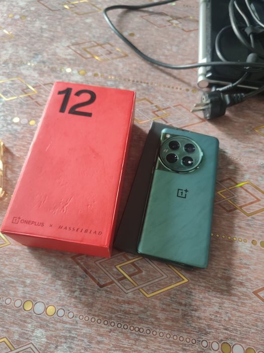 One Plus 12 512g/16gb