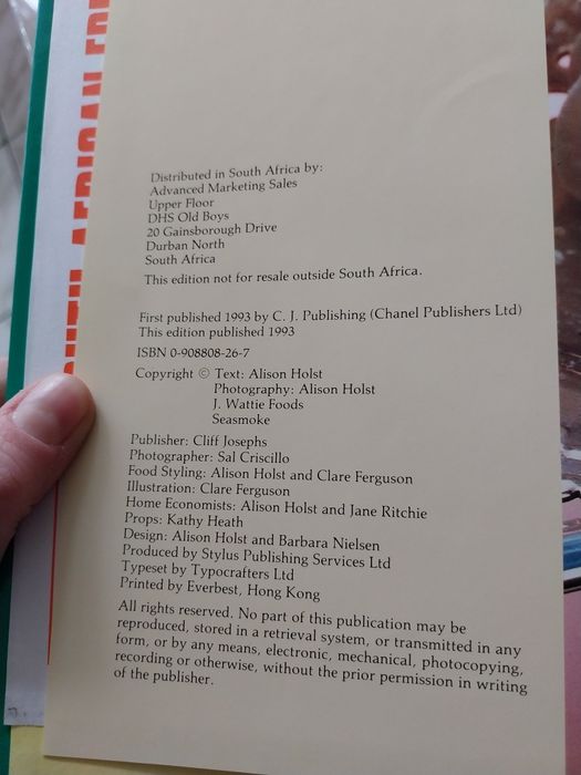 Family favorites + Chocolate novelty cook books - готварски книги на английски език