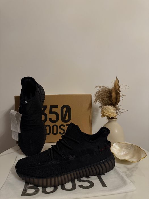 Tenesi/Papuci Yeezy Boost 350 Full Black