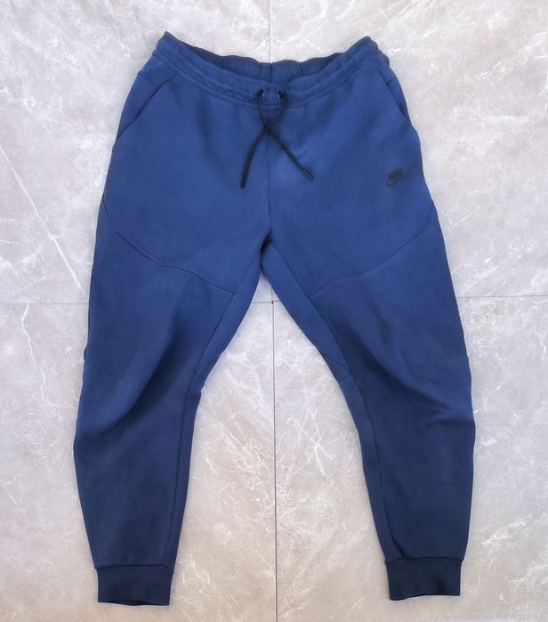 Nike Tech fleece L размер долнище