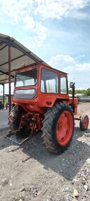 Vând Tractor U 650 M