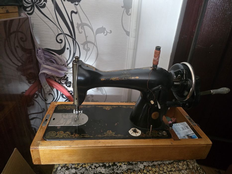 Ручная машинка б/у.