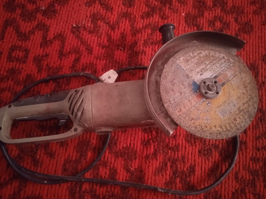 Рабочий балгарка