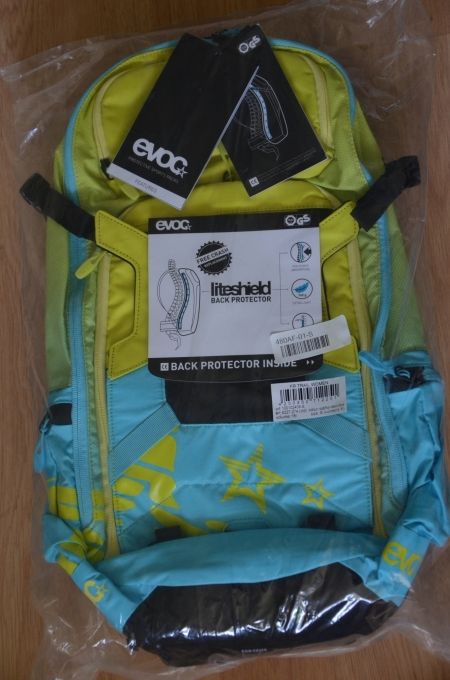 NOU! Rucsac ciclism cu protectie spate EVOC FR Trail