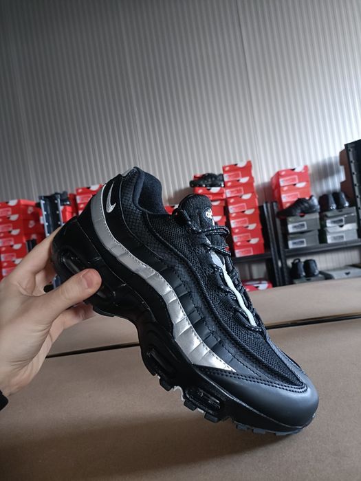 Nike Air Max 95 номер 40