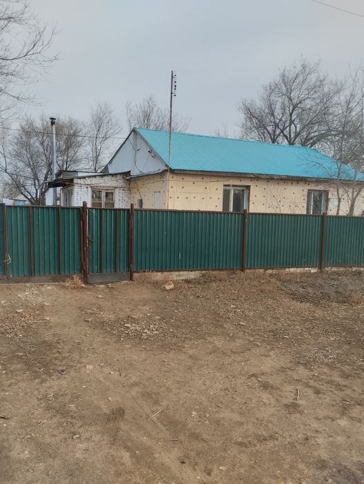 Продам дом в 45 км от города мартукский район пос Каратогай