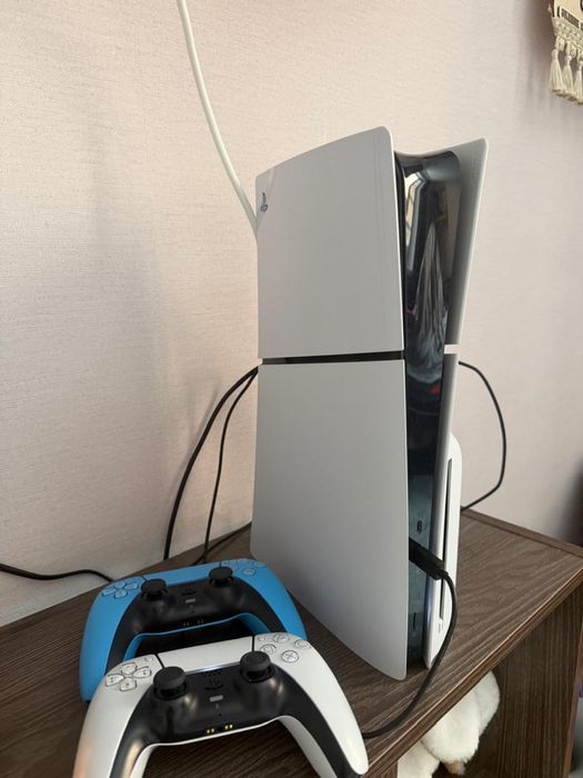 PS 5 Slim 1TB 2джостика