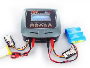 SkyRC D100 - incarcator dublu acumulatori speciali