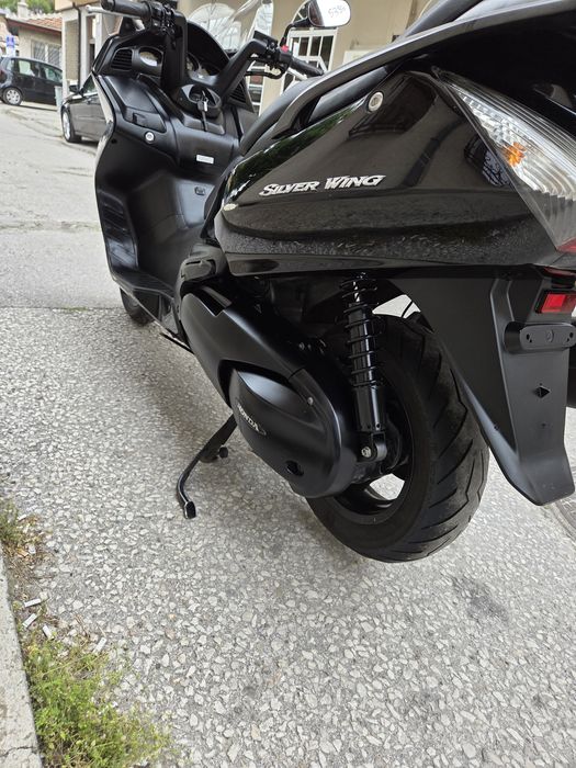 Honda silver wing 400
