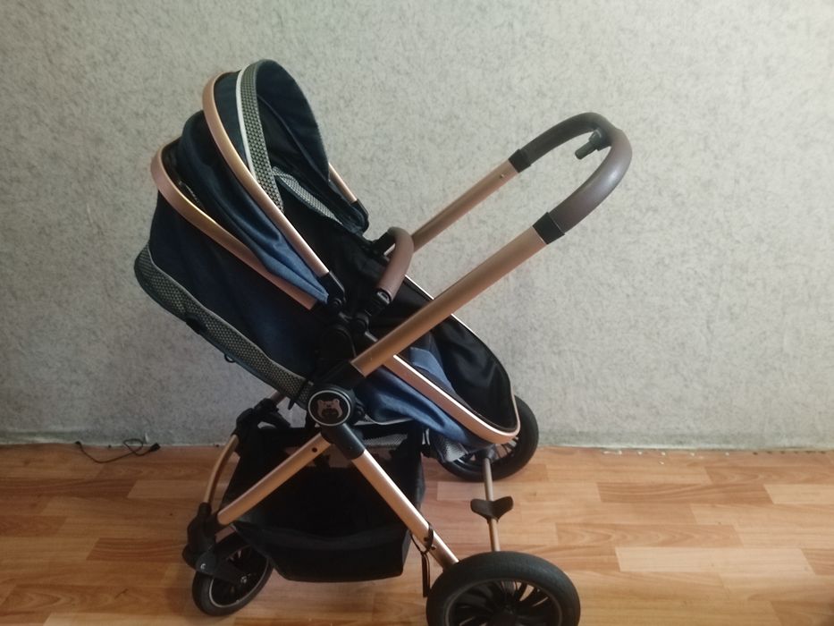 Продам коляску в идеале как новая