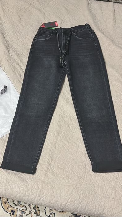 Продам джинсы новые