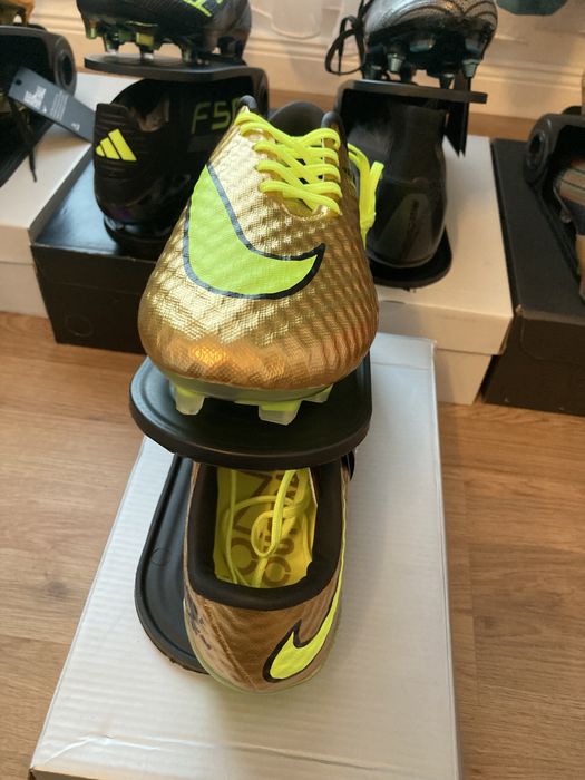 Nike Hypervenom Gold
