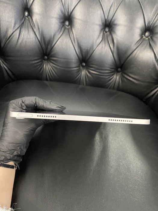 iPad Air 11-Inch M2  / WI-FI / 128 GB / Starlight / Foarte bun|