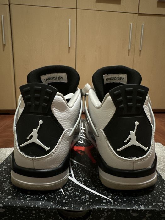 Nike Air Jordan 4 Retro Military Black