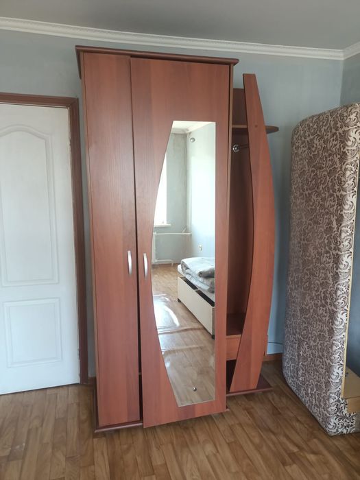 Продам бу прихожая не дорого