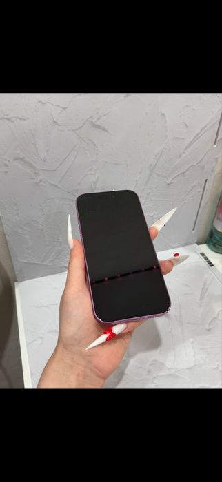 Продам айфон 16 256 гб срочно
