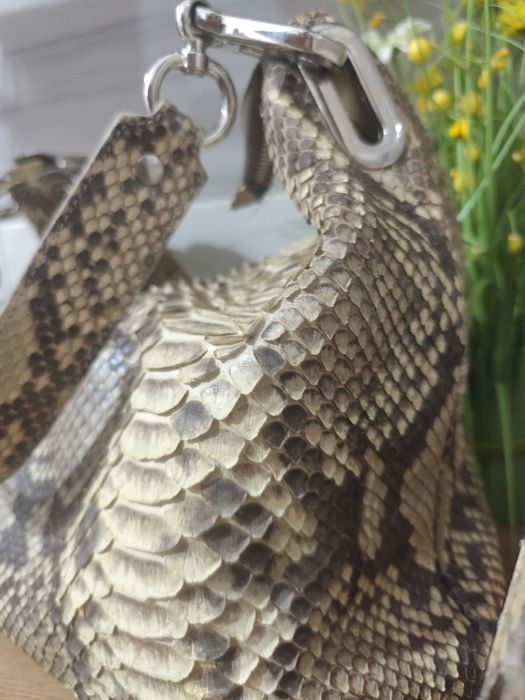 Комплект от ПИТОНОВА КОЖА -чанта за рамо и колан. Италия