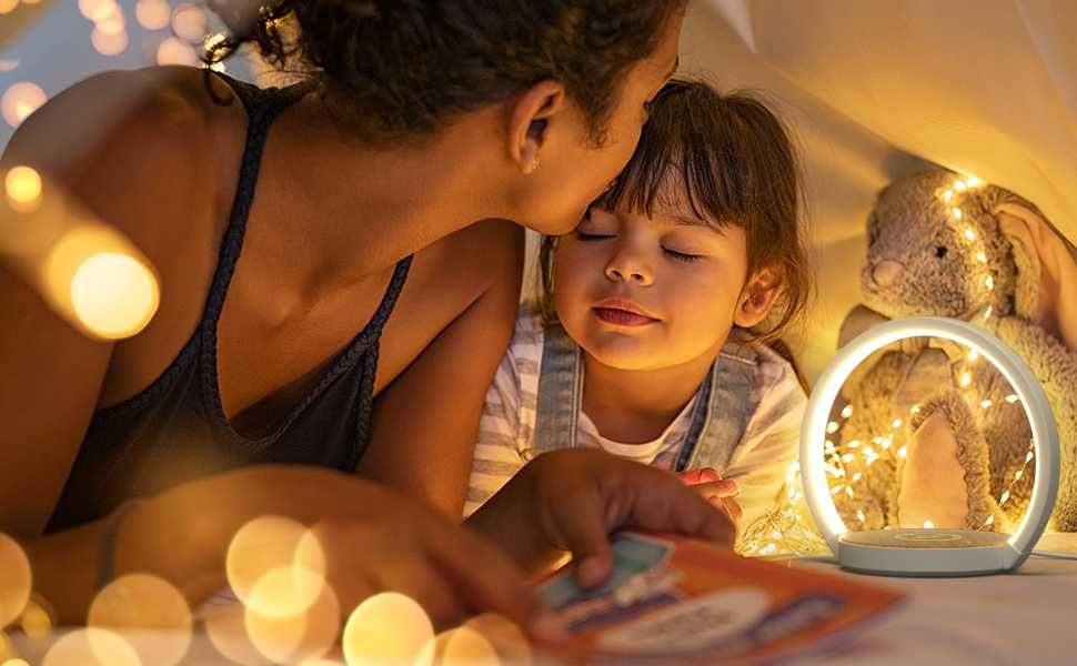 VOSFEEL лампа с вградено безжично зарядно, модел F1