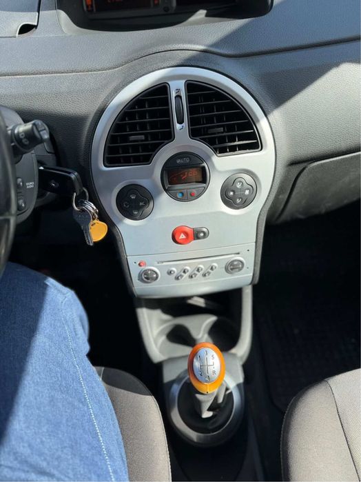 Рено  гранд модус 2008