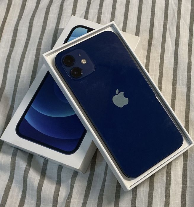 Продам Iphone 12
