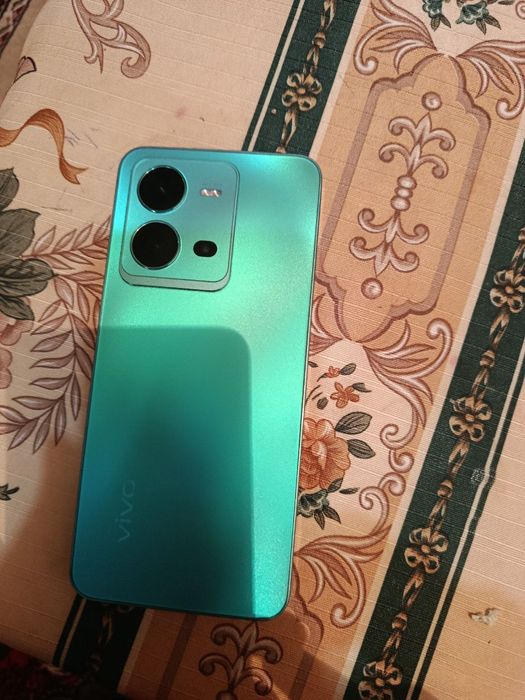 VIVO V25. Ideal holatda