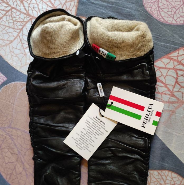 Кожаные перчатки