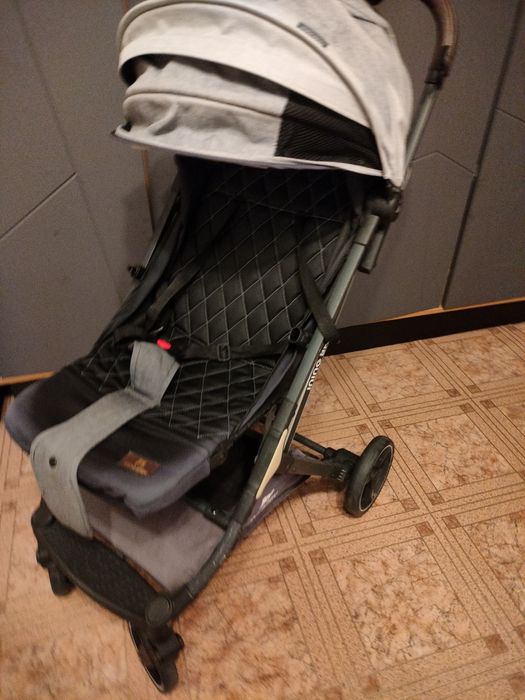 Срочно продам коляску