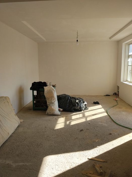 SEX va sklad uchun 3ta kotta kotta xonalar