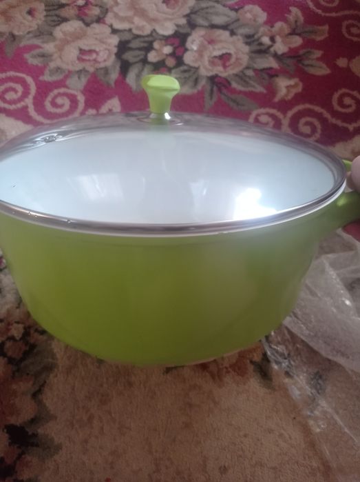 Продам посуду новую