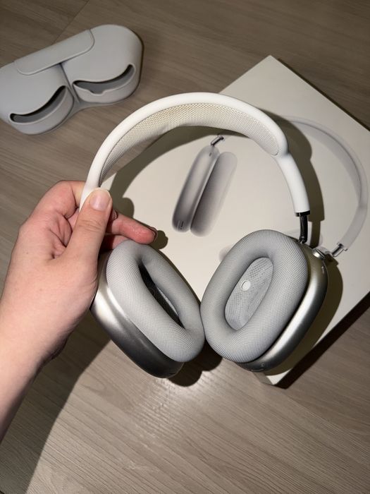 Продам Airpods Max 1 поколения