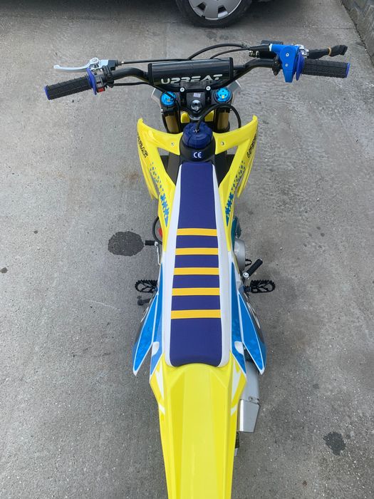 Кросов мотор - сходен Suzuki 125