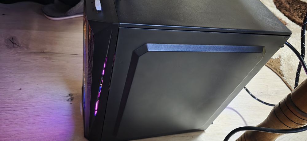 Vând Calculator pentru mai multe detalii în privat