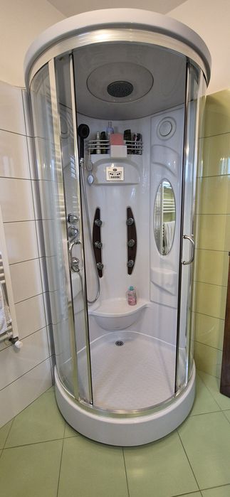 Cabina de dus cu hidromasaj