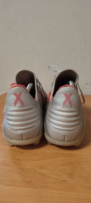 Adidas. Футболни бутонки. 48