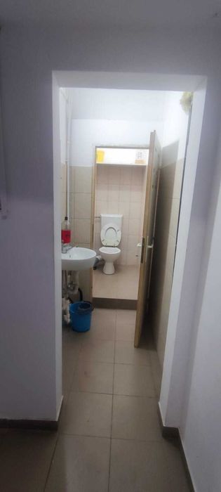 Oras,Pascani, inchiriez spatiu comercial ,parter   75 mp