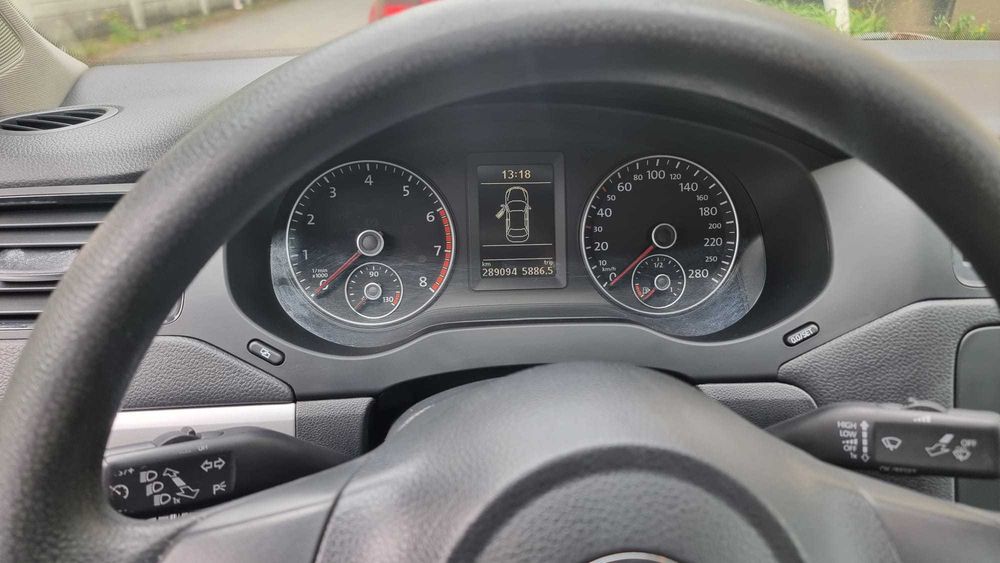 VOLKSWAGEN Jetta 2011 — imagine 5