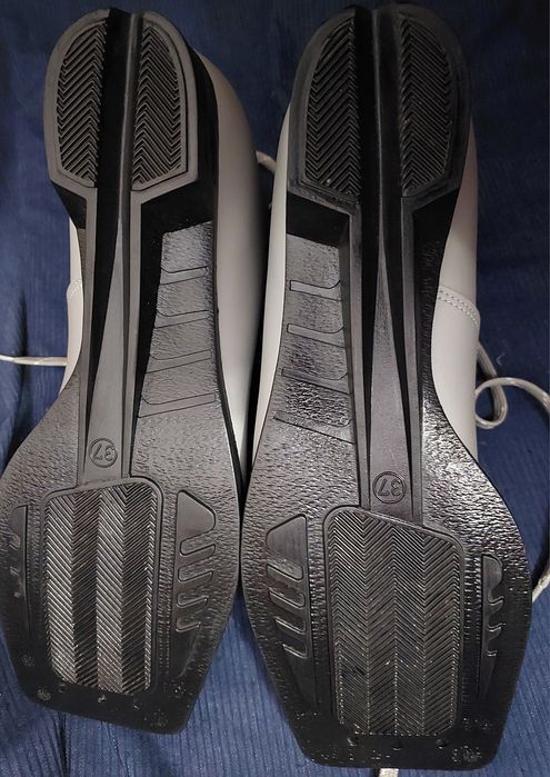 Лыжные ботинки 37 раз