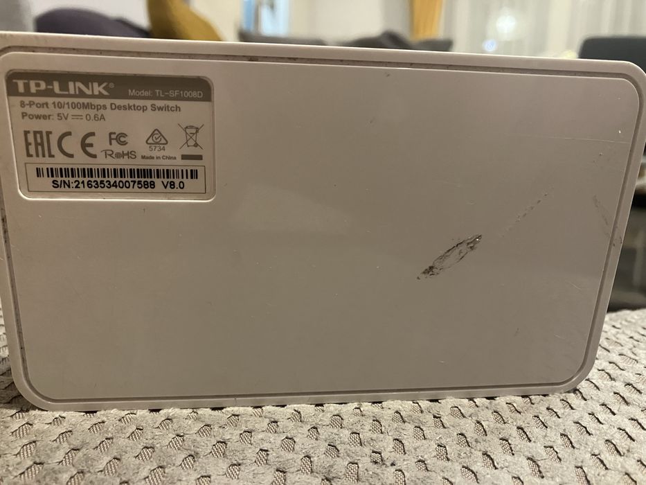 8 портов суич TP Link TL SF1008D 10 100Mbp